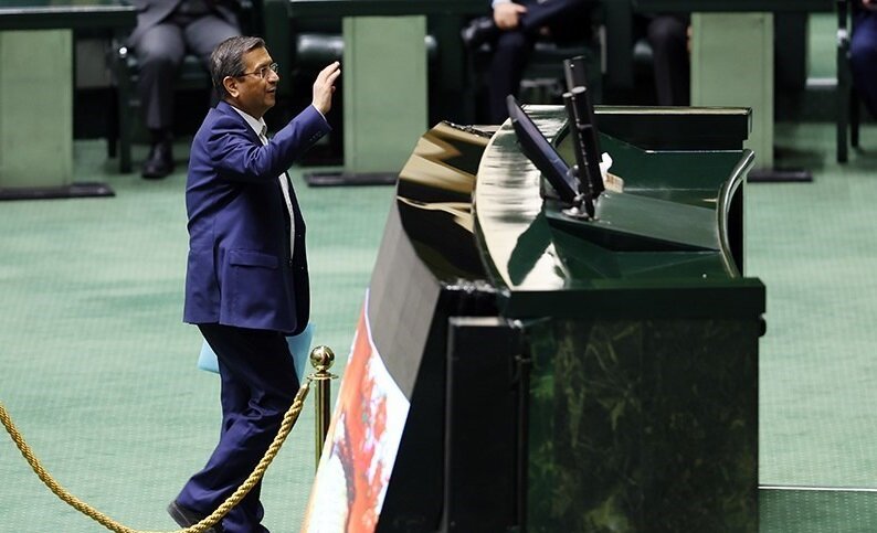 همتی: قالیباف پشت مرا خالی کرد +ویدیو