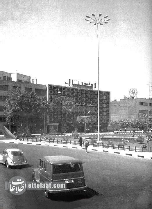 به مناسبت مرگ سینمای ۶۰ ساله تهران؛ عکسهایی از سینما اونیورسال +عکس 4 سینما اونیورسال در دهه ۴۰