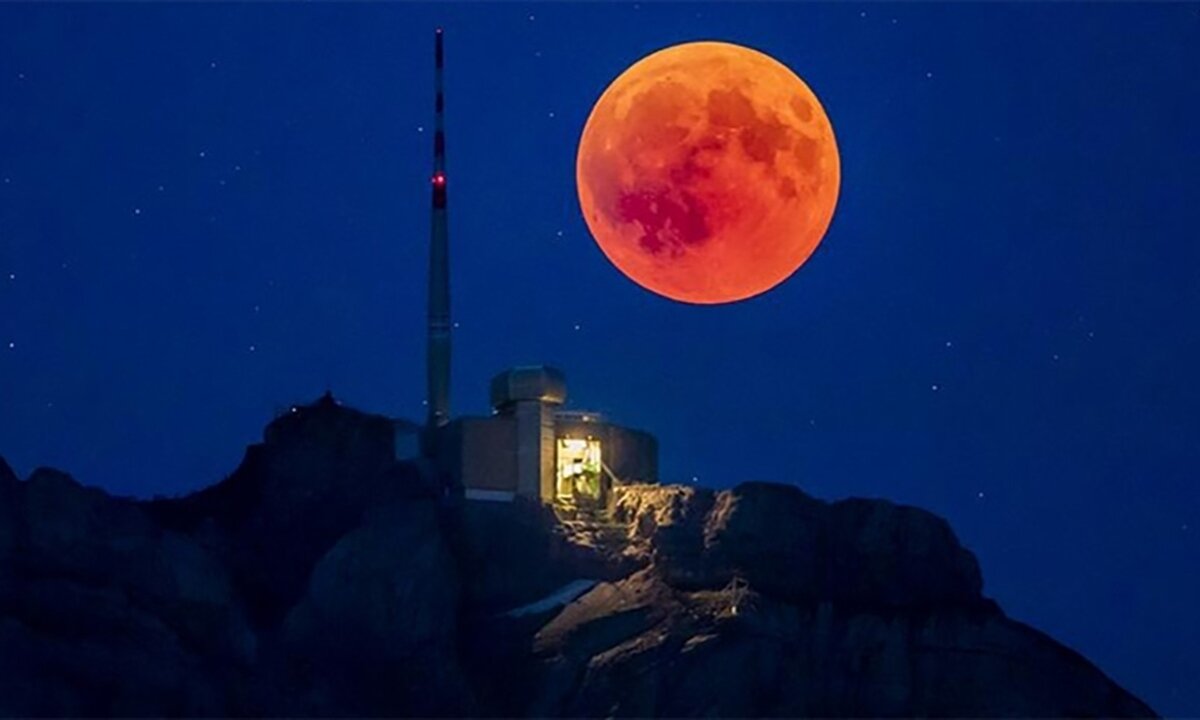 خسوف-پدیده ماه خونین