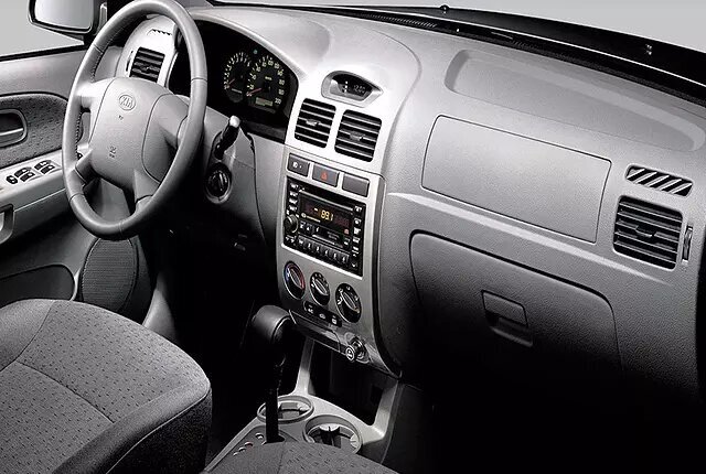 داشبورد ریو نسل اول