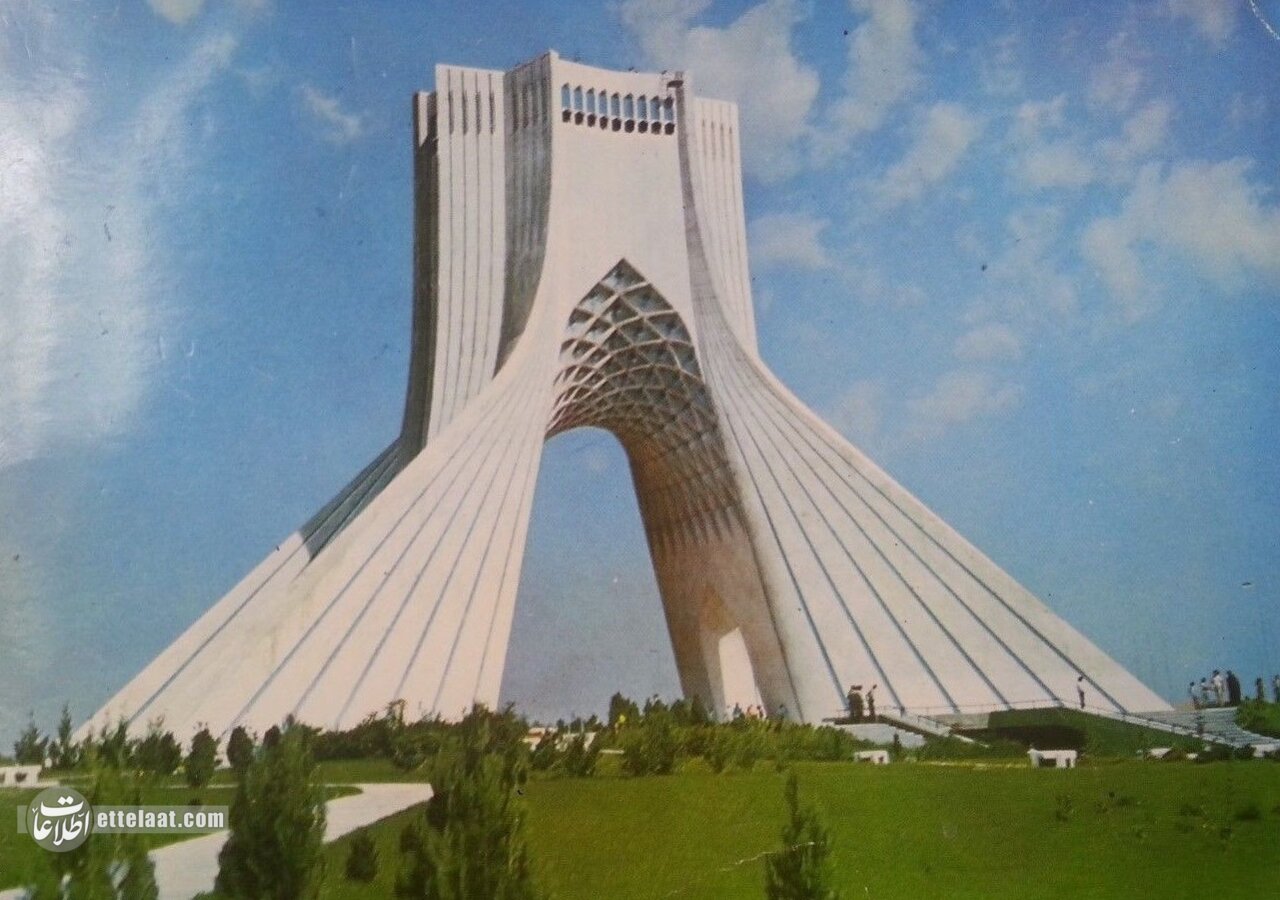 سفر به تهران 50 سال قبل؛ تصویر میدانهای مهم تهران در دهه 50 را ببینید +عکس 4 سفر به تهران ۵۰ سال پیش با ۱۵ کارت پستال نوروزی!