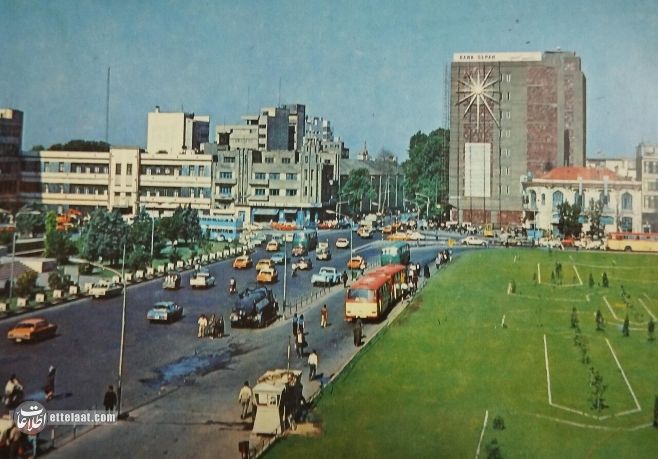 سفر به تهران 50 سال قبل؛ تصویر میدانهای مهم تهران در دهه 50 را ببینید +عکس 6 سفر به تهران ۵۰ سال پیش با ۱۵ کارت پستال نوروزی!