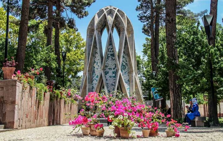 جام طلایی خیام نیشابوری در کدام کشور است؟