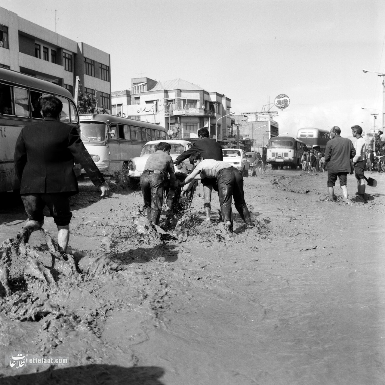 سیل نوروزی تهرانیها را به دردسر انداخت! +عکس