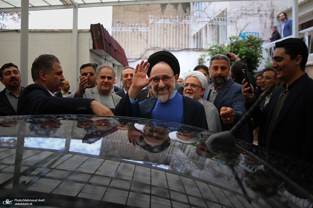 دیدار نوروزی سیاسیون با محمد خاتمی