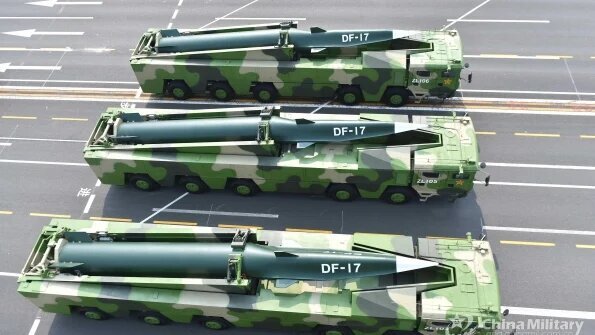 موشک بالستیک میانبرد DF-17