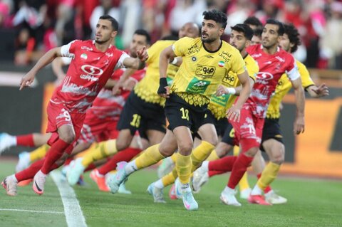 ادعای جنجالی سپاهانی‌ها علیه داور دیدار با پرسپولیس