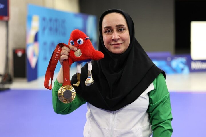 واکنش بانوی پرافتخار به انتخاب جنجالی مهدی طارمی واکنش بانوی پرافتخار به انتخاب جنجالی مهدی طارمی
