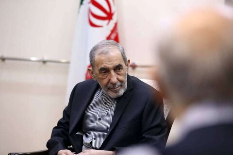 ولایتی: رمز رضایت مردم در انسجام ملی است!