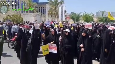 تجمع علیه فستیوال کوچه با پرچمی خاص؛ حزب‌الله هیچ‌گاه با کنسرت مخالفت نکرده