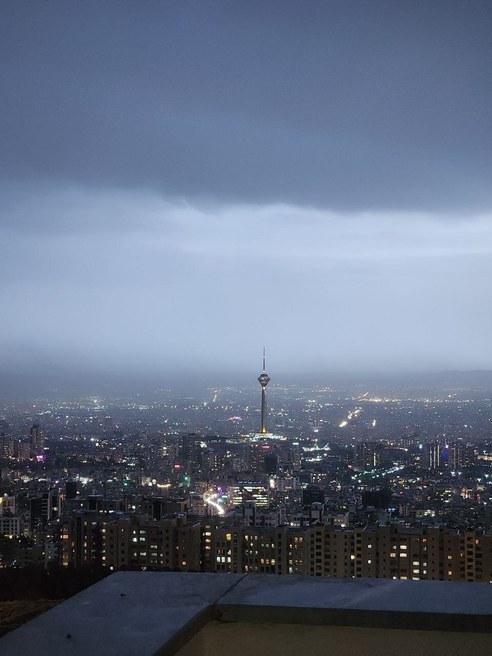 آسمان تهران پس از طوفان شدید