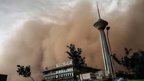 طوفان شدید دست از سر تهران برنمی‌دارد/  بارش باران و گردوخاک در راه است +هواشناسی فردا