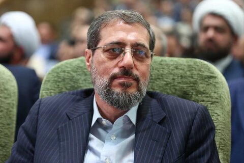 یک حاجی ایرانی یکسال است که در عربستان زندانی است! +ویدیو
