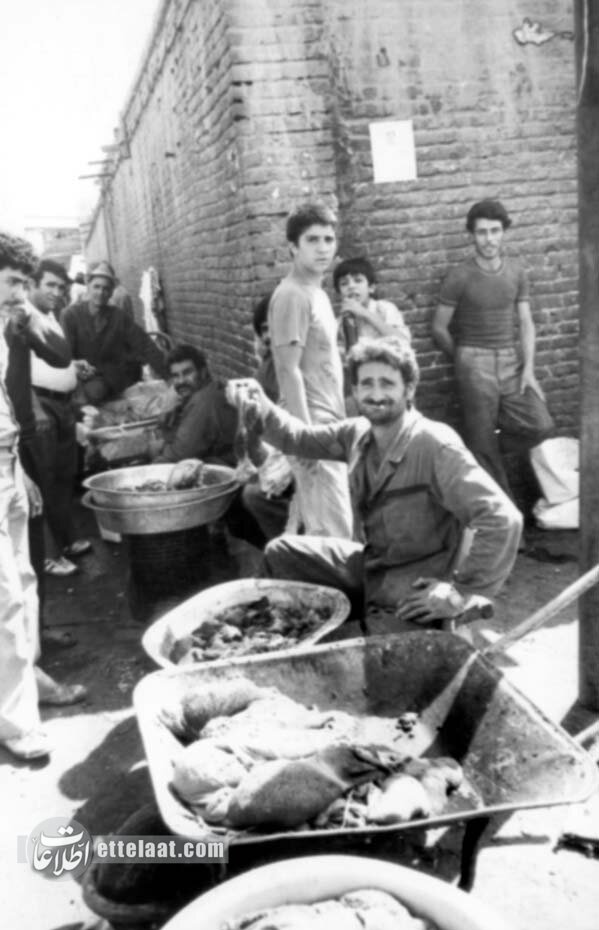 گزارش تصویری از قصابی در پیاده‌روهای تهران!