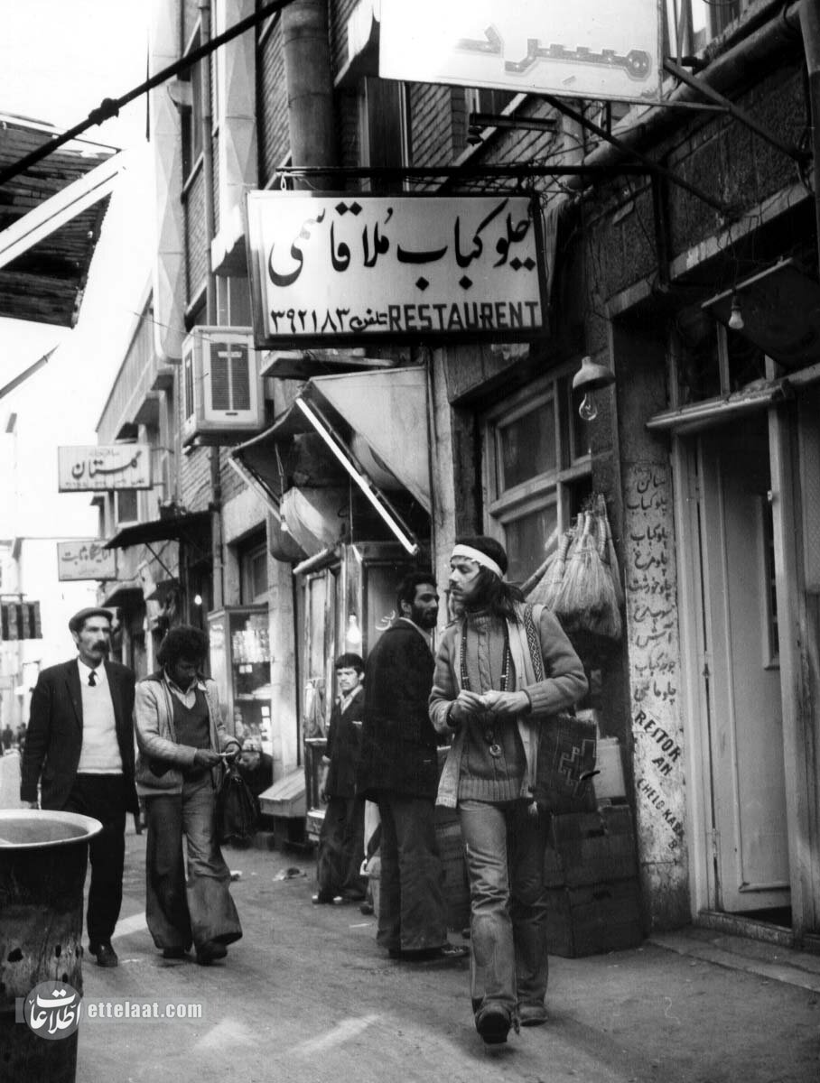 گزارش سفر هیپیهای فرنگی به تهران؛ از مصرف حشیش تا خودفروشی!