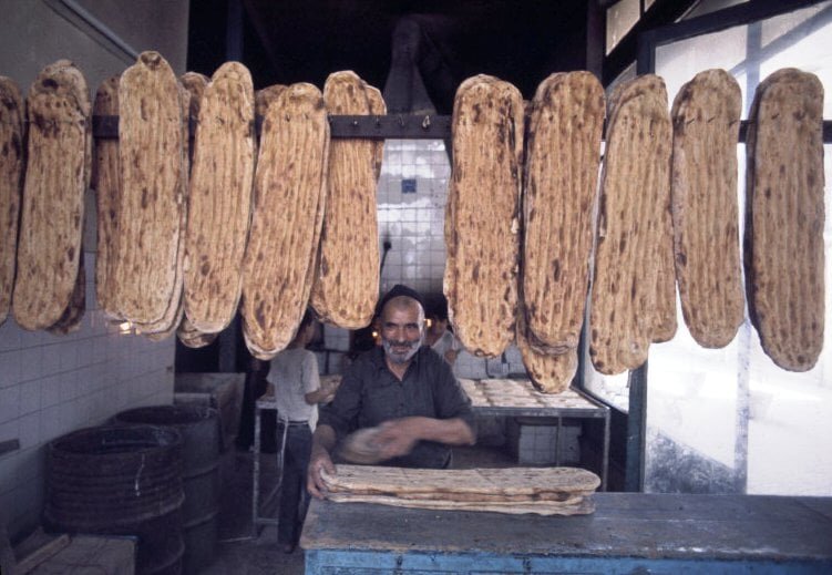 افزایش قیمت نان مردم را عصبانی کرد!