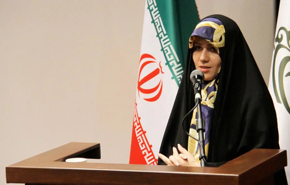 زهرا میرزایی مجری شبکه افق