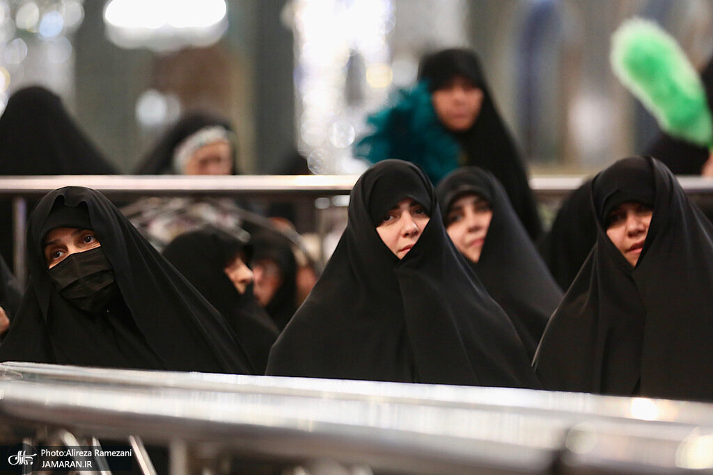 مراسم اولین سالگرد شهید رئیسی در حرم رضوی برگزار شد +تصاویر