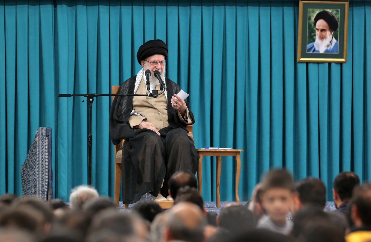 آیت‌الله سیدعلی خامنه‌ای، رهبر انقلاب