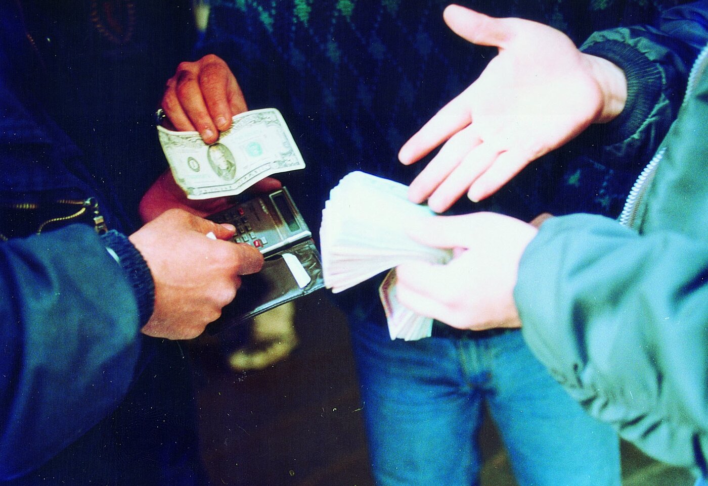 دلار ارزان شد، سکه بدون مشتری +نرخنامه