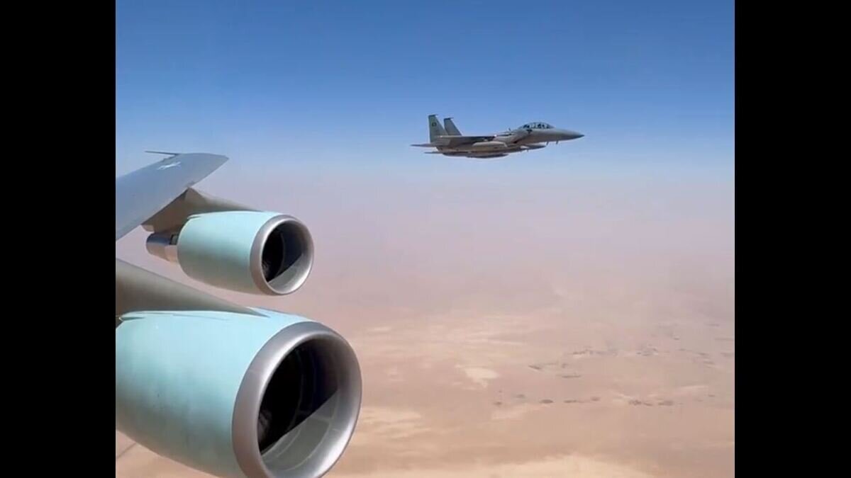 اسکورت هواپیمای ترامپ