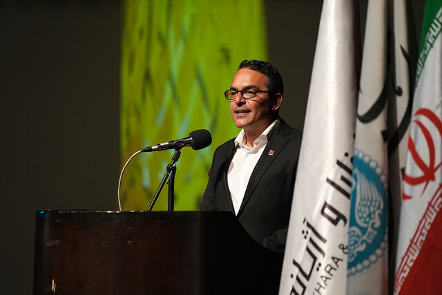 امیرسامان میرزایی ـ مدیر شرکت تامینکننده سنگ برج آزادی