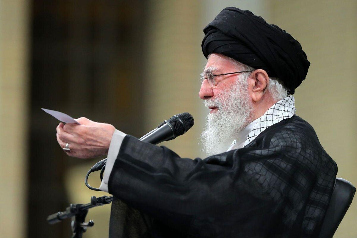 درس اربعین به روایت رهبر انقلاب؛ حقیقت شهادت را زنده نگه دارید