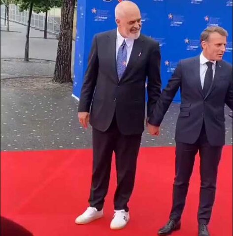 بعد از اردوغان، نخست‌وزیر آلبانی هم ماکرون را دست انداخت! +ویدیو