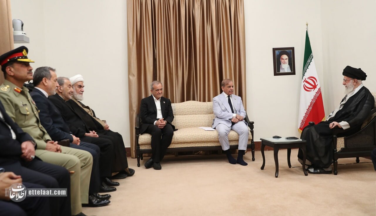 تذکر رهبر انقلاب به دولت درباره رابطه با پاکستان +عکس