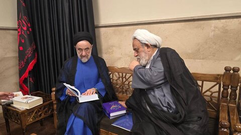 دیدار سیدمحمد خاتمی و شیخ حسین انصاریان؛ خاطره حضور چند خانم با سگ پای منبر! +تصاویر