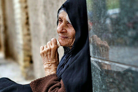 زنان تنها با این رفتارها غریبه‌اند