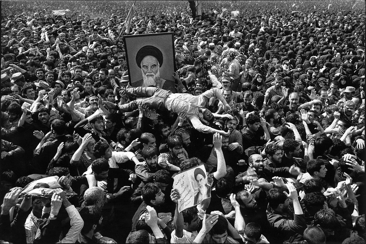 اعتراف خبرنگار بی‌بی‌سی درباره عظمت تشییع باشکوه امام(ره)