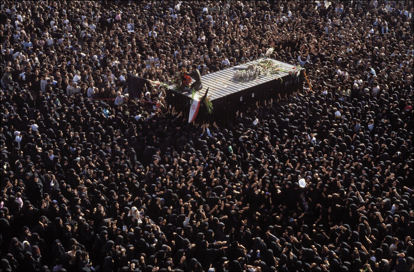 اعتراف خبرنگار بیبیسی درباره عظمت تشییع باشکوه امام(ره)