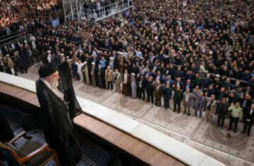 رهبر انقلاب خطاب به آمریکایی‌ها: هیچ غلطی نمی‌توانید بکنید! +ویدیو