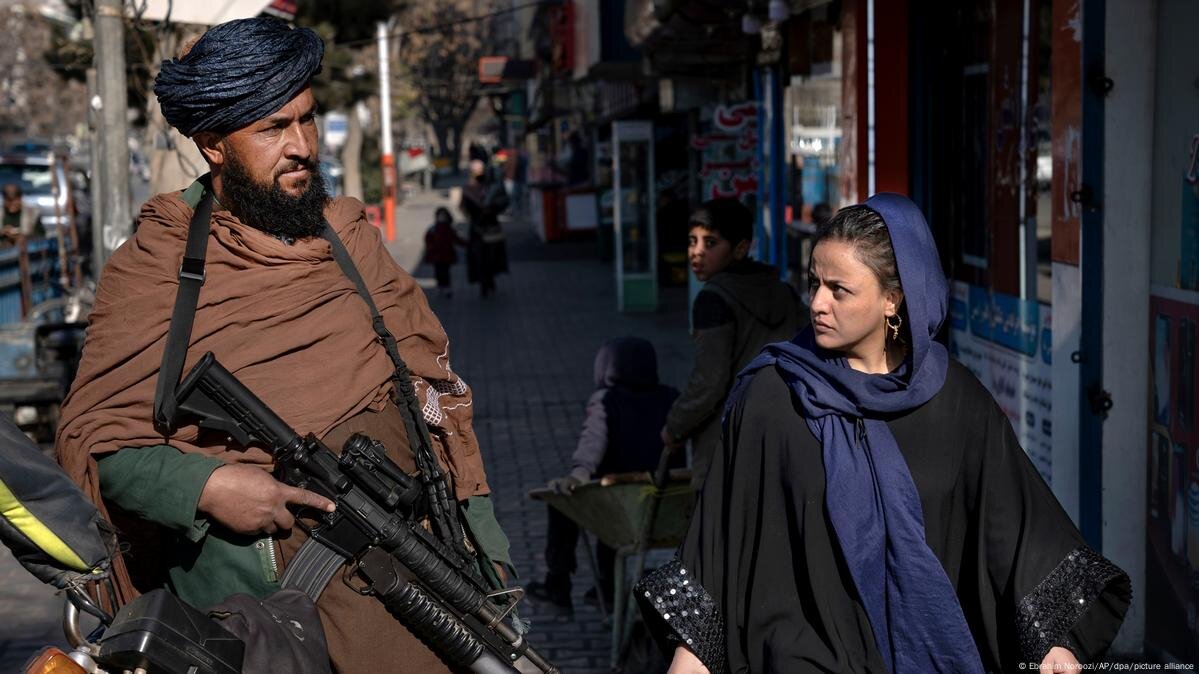 زنان افغان برای طالبان خط و نشان می‌کشند