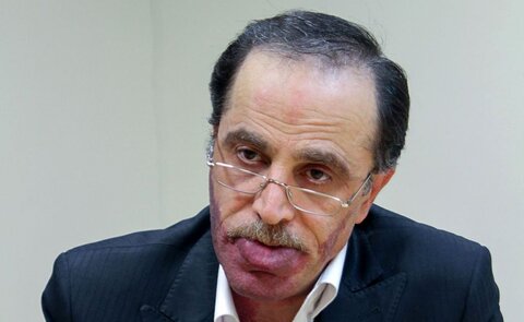 کامبیز نوروزی: مدیریت پزشکیان در شأن رئیس‌جمهور نیست