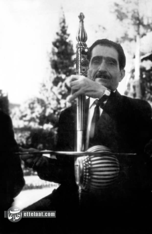 پیام تسلیت شهرام ناظری و محمدرضا شجریان برای بهترین نوازنده کمانچه +عکسهای استاد بهاری