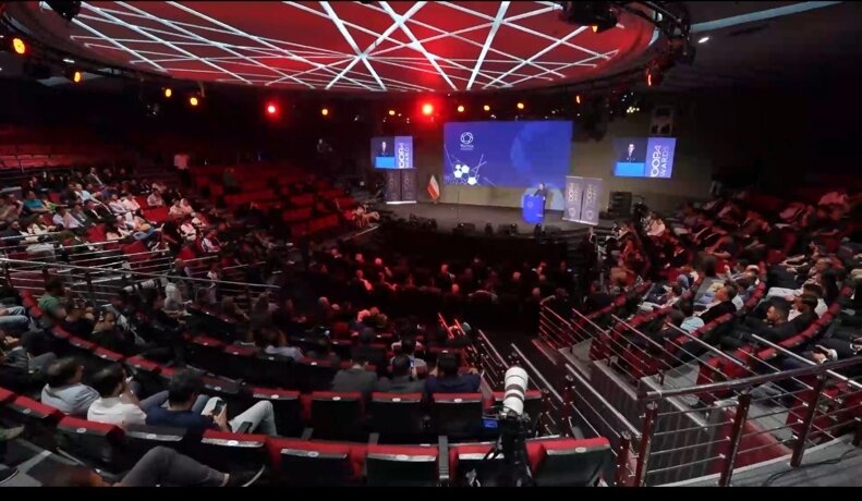 چرا و چطور پلیس، مراسم اهدای توپ طلا را حین اجرا لغو کرد؟