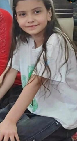 عکسی از تلخ از دختربچه‌ای که در تهران به شهادت رسید