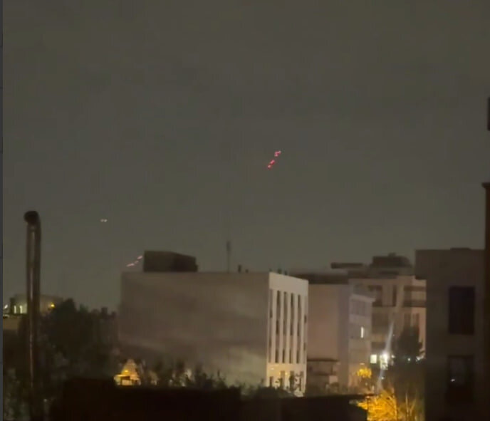 پدافند در برخی از نقاط تهران فعال شد +ویدیو