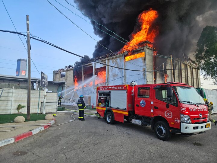 آتش گرفتن تل آویو ساعت ۱۰ صبح سه شنبه را ببینید