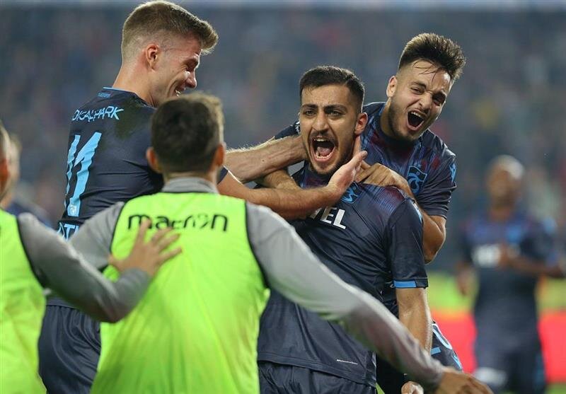 مذاکرات استقلال با ستاره سابق آبی‌ها به درهای بسته خورد!