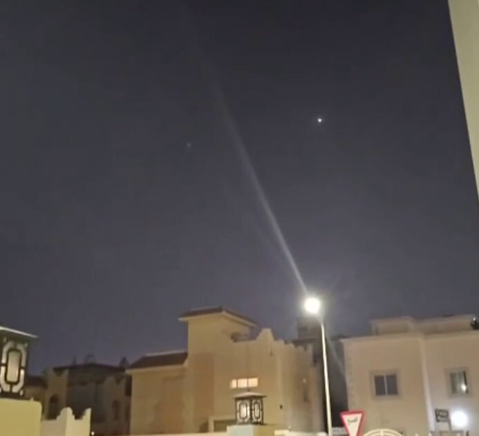 اولین تصاویر از ‌پرواز موشک‌های ایران بر فراز قطر