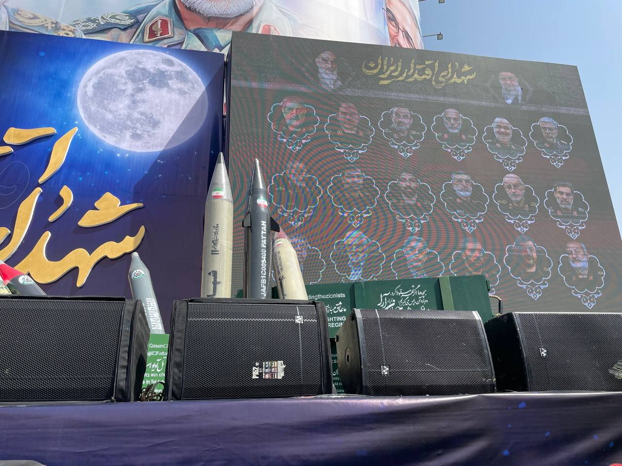 ماکت موشک‌های بالستیک سپاه در مراسم تشییع شهدای اقتدار ملی +عکس