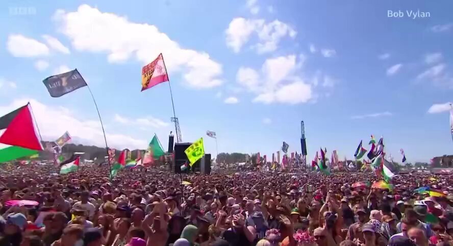 کنسرت گروه دونفره پانک انگلیسی