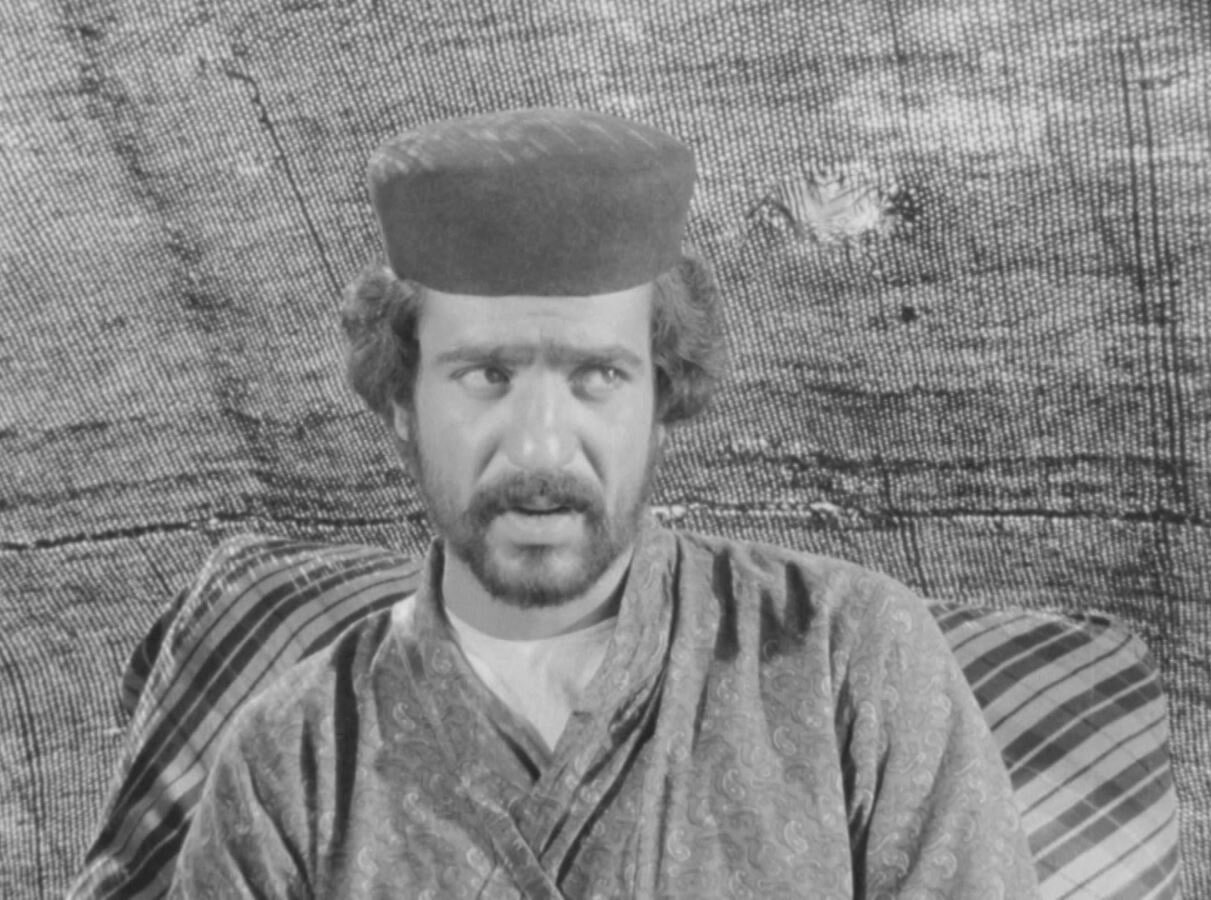 گفتگو با همسر رئیسعلی دلواری: برای وطن میایستیم!