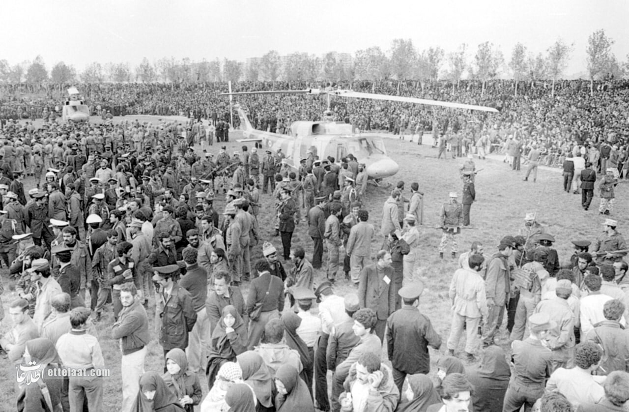 عکسهای منتشرنشده از عاشورایی که مردم به میدان آزادی رفتند!