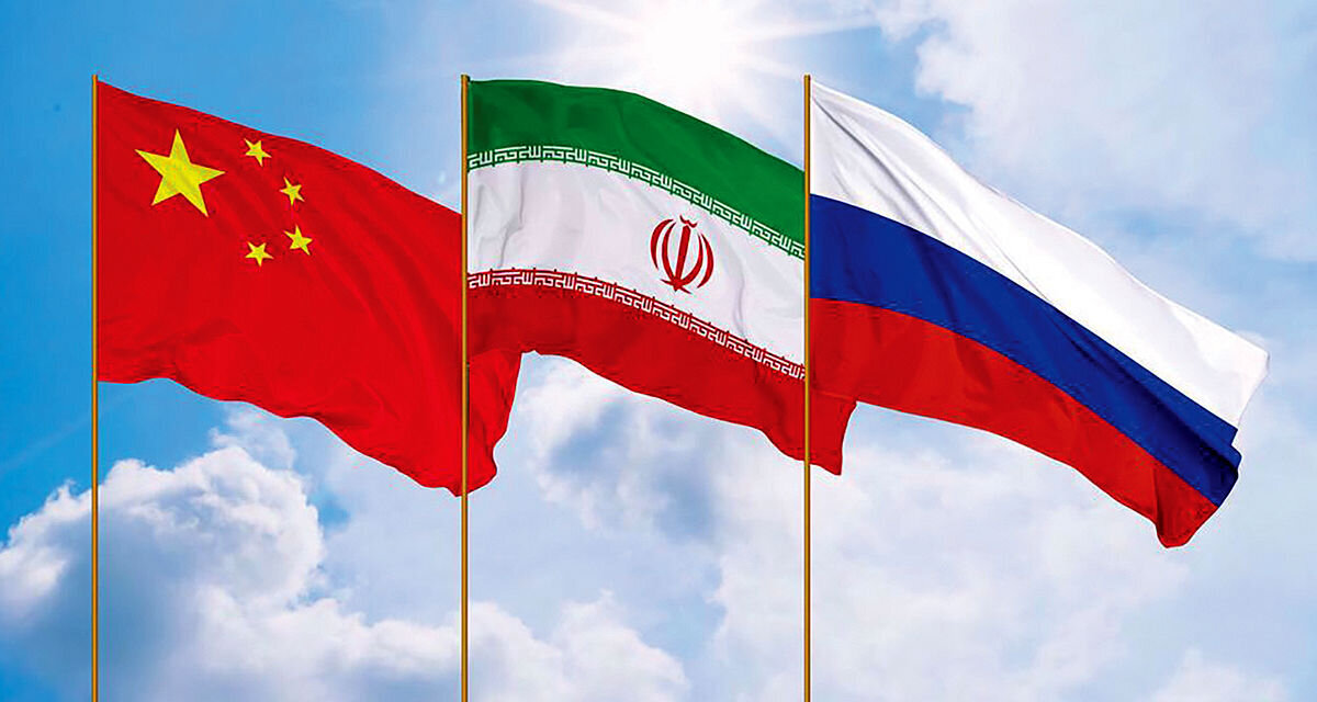 کیهان برای روسیه و چین سنگ تمام گذاشت/ غربزدهها منافع ایران را در همکاری با غرب میبینند