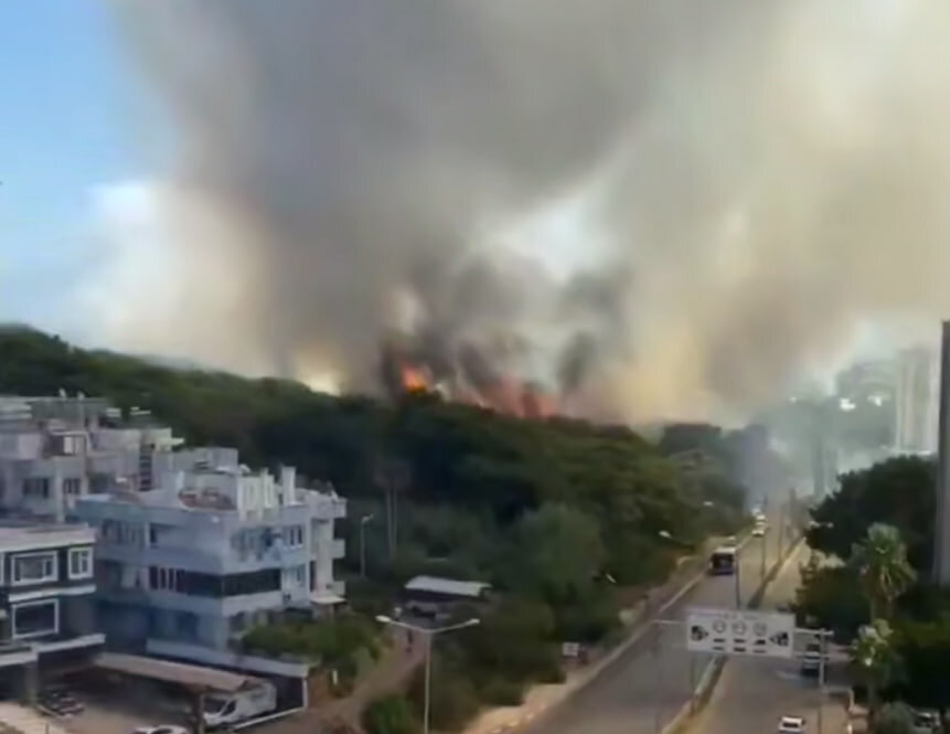 خودنمایی شعله‌های آتش در ترکیه +ویدیو