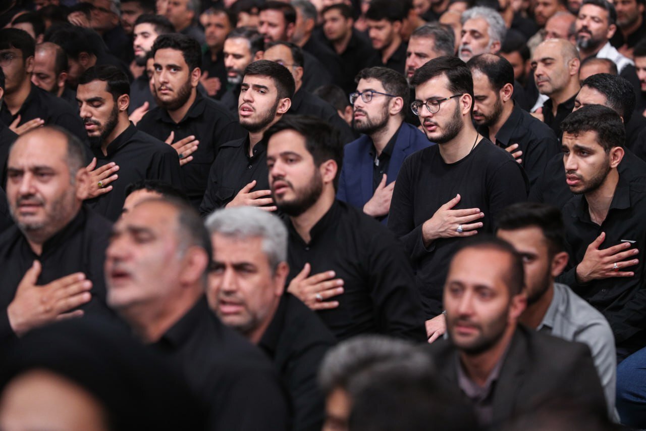 مراسم عزاداری محرم در حسینیه امام خمینی